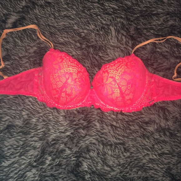 VS PINK Date Push Up Bra - Picture 4 of 4